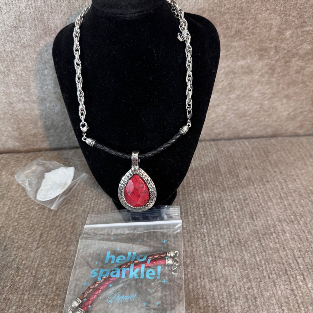 Premier Designs Reversible Statement Pendant Necklace Swappable Leather Cord